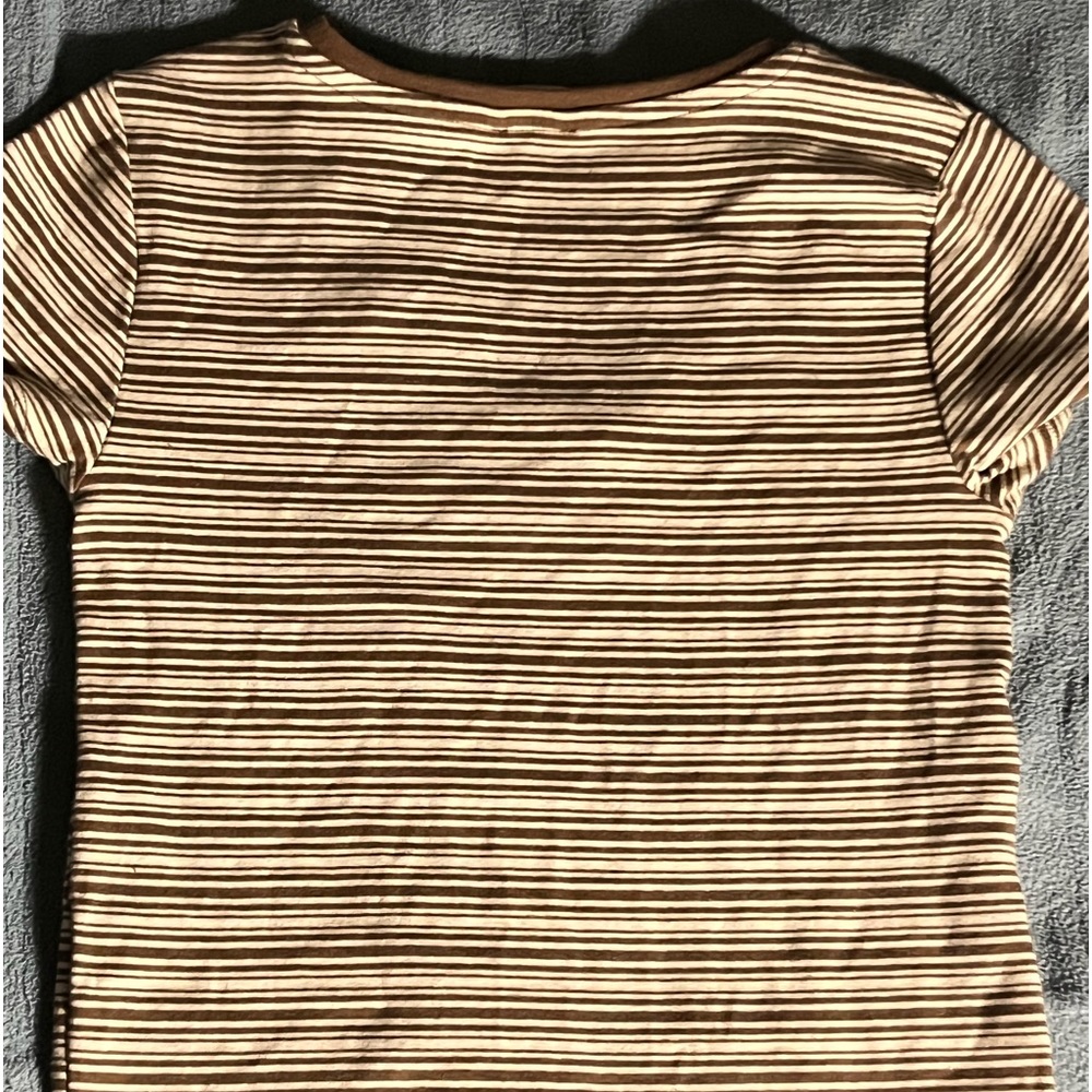 (xs/s) Cotton On- Brown V-cut stripped shirt